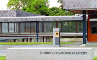 Wahlprüfungsbeschwerde: Beitritt des Bundestages unzulässig, Befangenheitsantrag für gegenstandslos erklärt